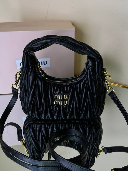 Mala Miu Miu